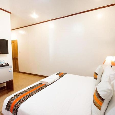 Airport Hotel Golden Bliss Near Delhi Airport New Delhi Bagian luar foto